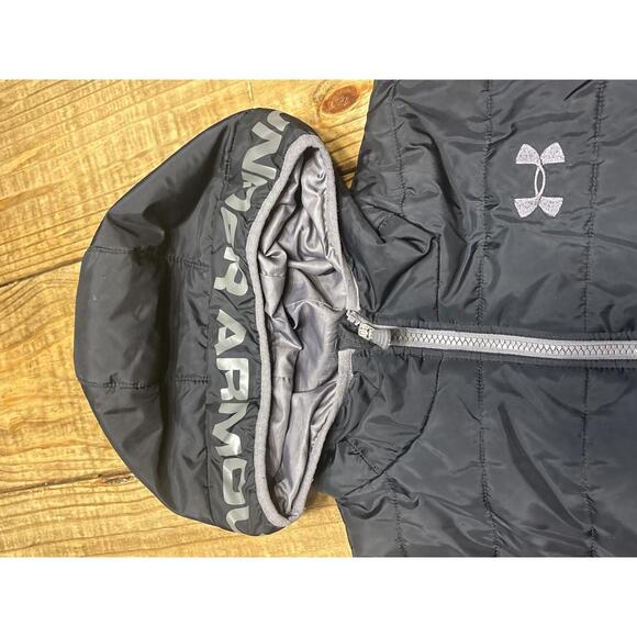 Under Armour Black Quilted Hooded Jacket Boys Youth Xl 14 16 puffer - Picture 3 of 5